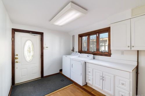 206 Milbank Ave, Greenwich CT 06830-6617 exterior