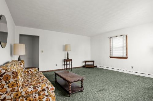 60 Stuart Ave, Norwalk CT 06850-3131 exterior