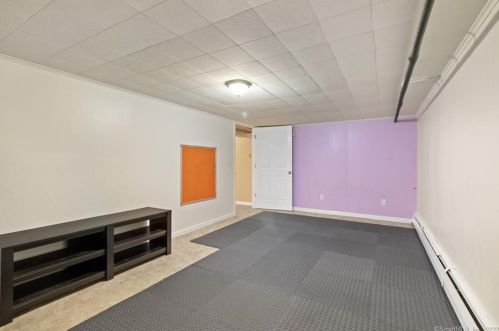 28 Bungay Ter, Seymour CT 06483-2511 exterior