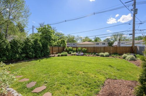 798 Fairfield Ave, Elmhurst IL 60126-3849 exterior