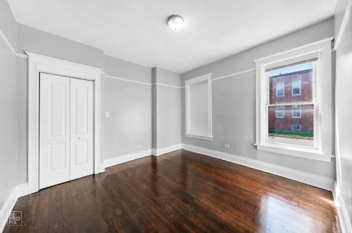 6559 Eberhart Ave, Chicago IL 60637-3205 exterior