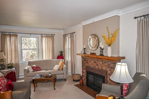 2815 Superior St, Duluth MN 55804-2448 exterior