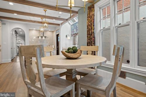 613 Royal St, Alexandria VA  22314-2031 exterior