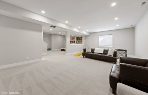 662 Parkside Ave, Elmhurst IL 60126-5029 exterior