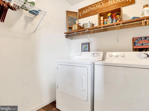 106 Cross Creek Dr, Primrose PA 17901-8727 exterior