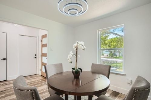 2807 Cornish Cir, Austin TX 78745-4706 exterior