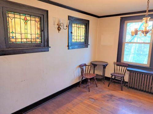 1305 Braddock Ave, Pittsburgh PA 15218-1638 exterior