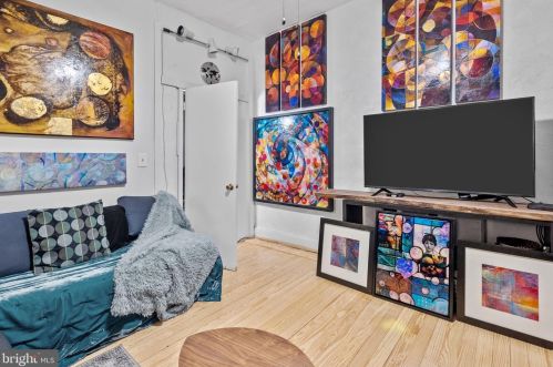 703 6 St, Philadelphia PA 19140-2539 exterior