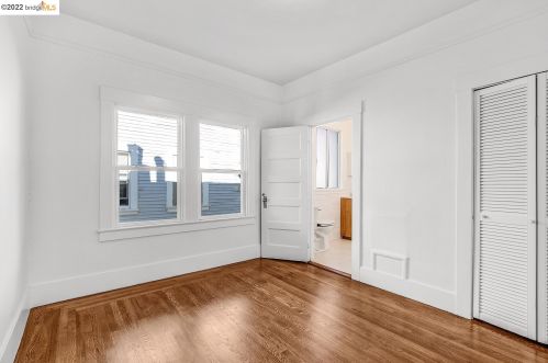 2736 Wallace St, Berkeley CA 94702-2232 exterior