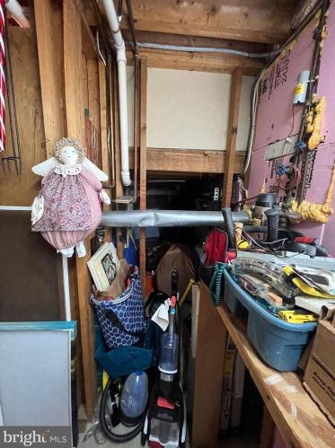 8124 Brightridge Ct, Ellicott MD 21043-6988 exterior