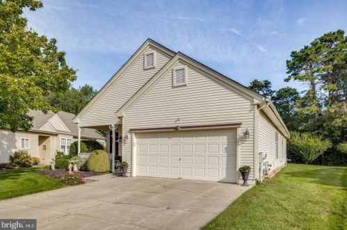 77 Warwick Way, Southampton, NJ 08088-1122