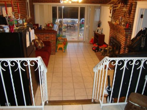 147 Enfield Ave, Providence RI 02908-1205 exterior