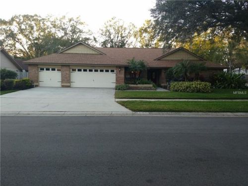 3325 Cheviot Dr, Tampa FL  33618-2159 exterior