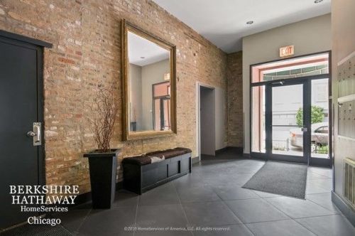 1350 Grand Ave, Chicago IL  60642-6406 exterior