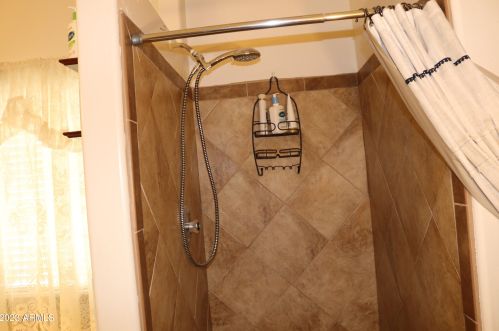 513 Aire Libre Ave, Phoenix AZ 85053-2835 exterior