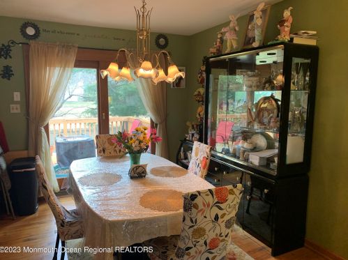 40 Citadel Dr, Jackson Twp, NJ 08527-1812