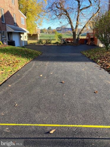 527 Anne St, Huntingdon Valley, PA 19006-6218