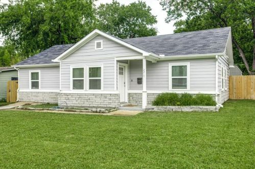 2217 Fenwick Dr, Dallas, TX 75228-2854