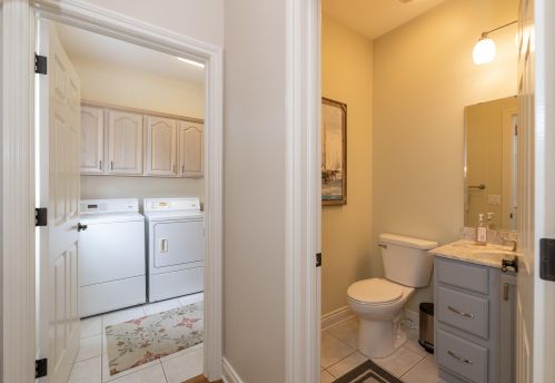 952 Eagle Lk Dr, Kalamazoo MI 49009-8429 exterior