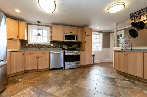 1 Fowler St, Concord NH 03303-1808 exterior