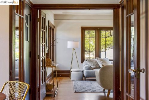 2718 Russell St, Berkeley CA 94705-2333 exterior