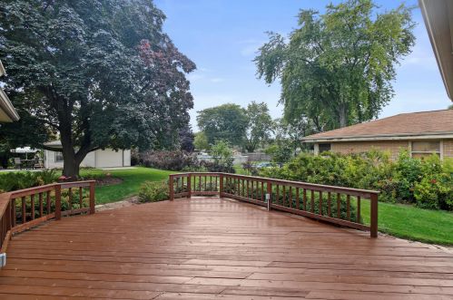 2231 Mallory Ave, Milwaukee WI 53221-4262 exterior