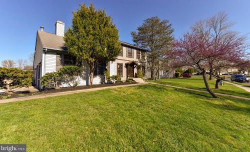 31 Hemlock Dr, Blenheim, NJ 08012-3128