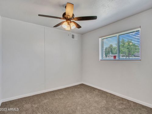 5526 Clarendon Ave, Phoenix AZ 85033-4118 exterior