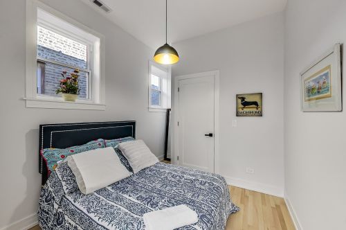 2255 Monroe St, Chicago IL  60612-2936 exterior