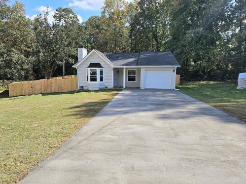 2061 Marbut Forest Dr, Lithonia GA  30058-7827 exterior