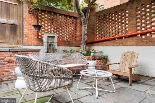 3021 Cambridge Pl, Washington DC  20007-2914 exterior