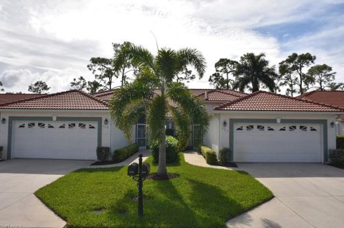 319 Melrose Pl, Naples, FL 34104-8800