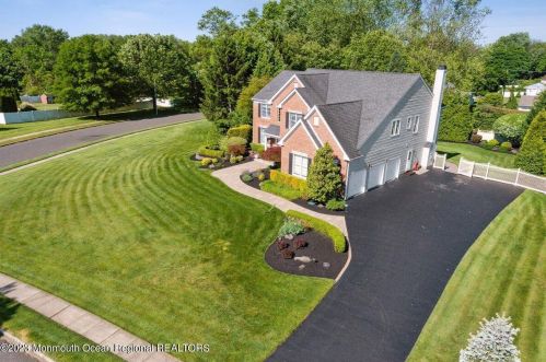 54 Country Vw Dr, East Freehold NJ 07728-9024 exterior