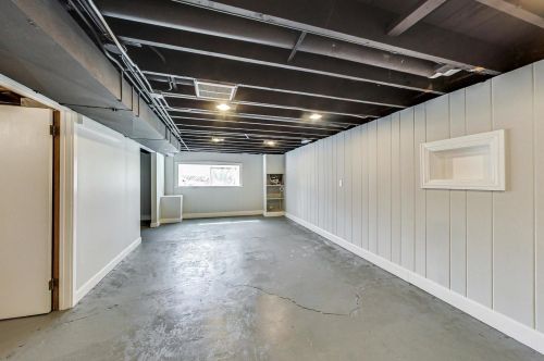 2713 77 Ave, Chicago IL 60707-1406 exterior