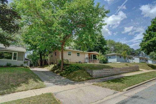 3606 Dryden Dr, Madison, WI 53704-2329