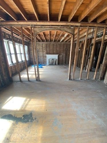 7746 Kingston Ave, Chicago IL 60649-4784 exterior