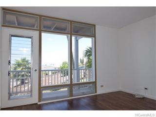 1509 Kaminaka Dr, Honolulu HI  96816-1813 exterior