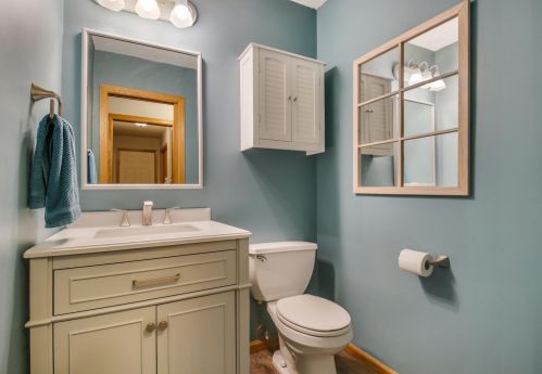 16 Baillon Ln, St Marys Point MN 55043-8714 exterior