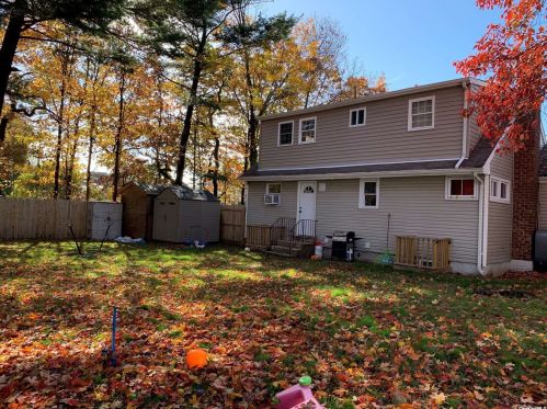 1101 Deer Park Ave, Babylon NY  11703-3107 exterior