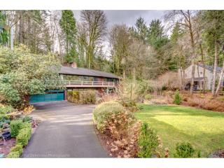 121 48 Ave, Portland OR  97222-5420 exterior