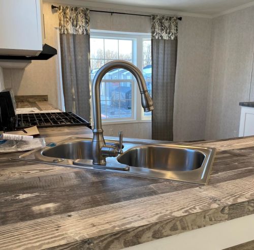 29 Hazel Dr, Concord NH 03301-3426 exterior