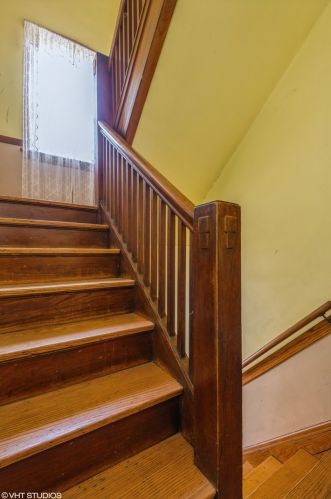 3300 Avers Ave, Chicago IL 60618-5203 exterior