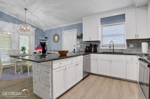 6970 Diana Cir, Gainesville GA 30506-4708 exterior