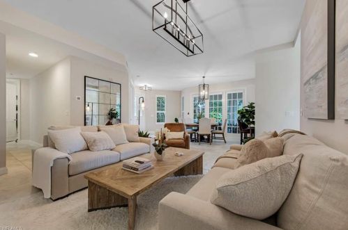 205 Colonade Cir, Naples FL 34103-8706 exterior