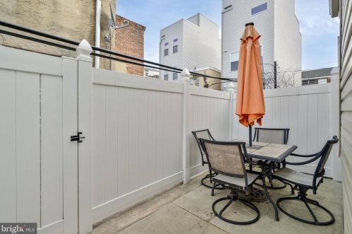 1605 18th St, Philadelphia PA  19145-1402 exterior