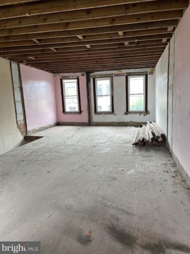 1118 Neal St, Washington DC 20002-3822 exterior