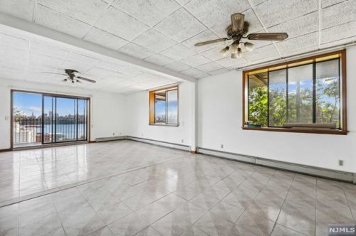 114 Pne St, Cliffside Park NJ 07010-1018 exterior