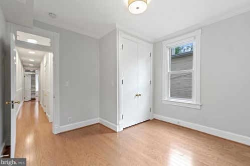 3021 Cambridge Pl, Washington DC  20007-2914 exterior