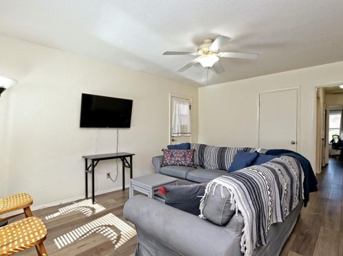 1818 Ashby Ave, Austin TX  78704-2818 exterior