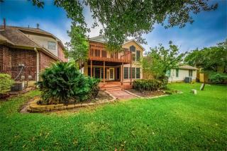 112 Golfview Dr, Montgomery, TX 77356-8804
